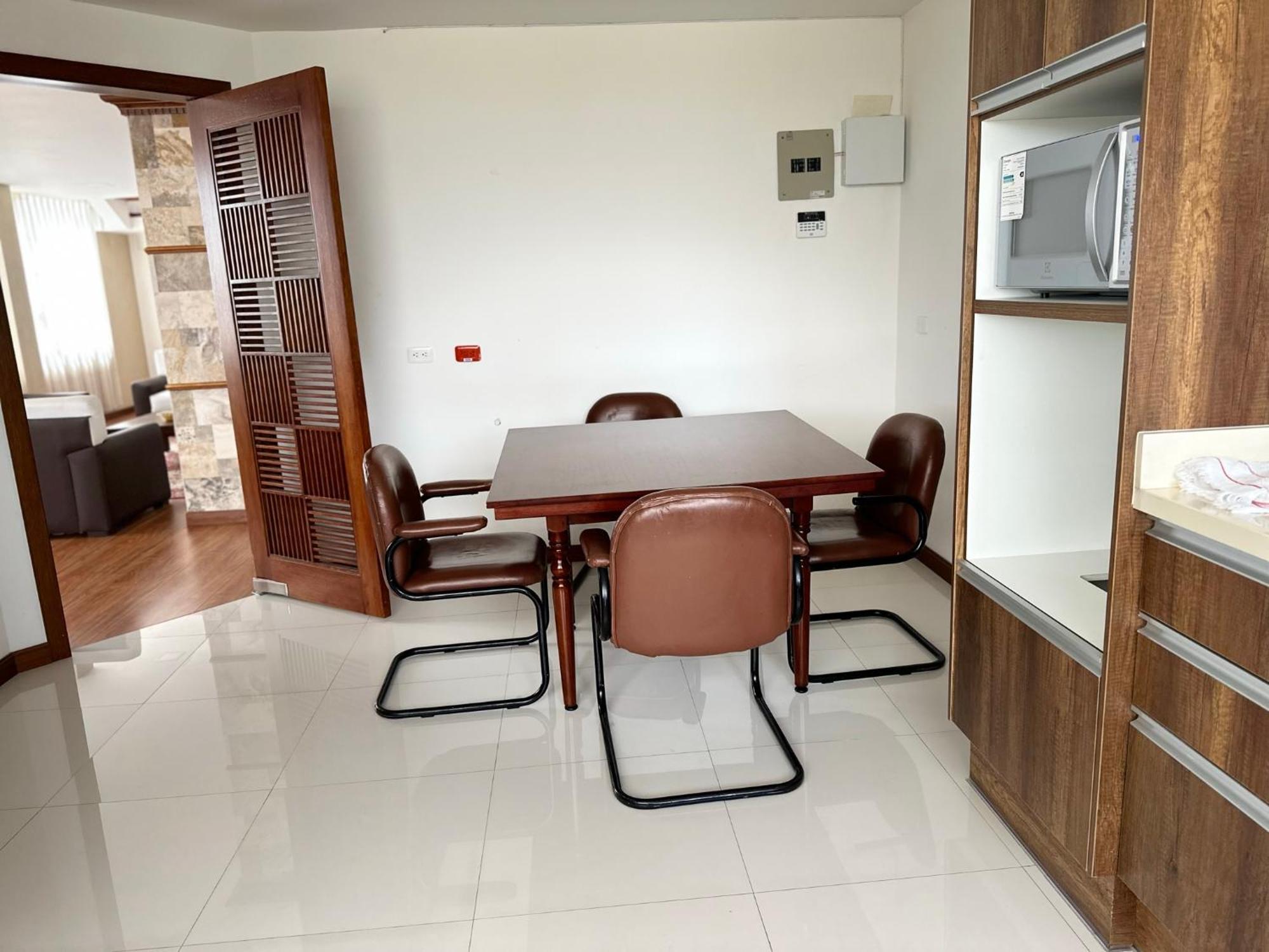 Instant Hotel - Departamento En Ambato Εξωτερικό φωτογραφία